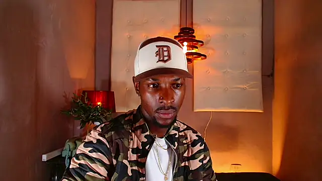 Aroonsexyboy's cam snapshot