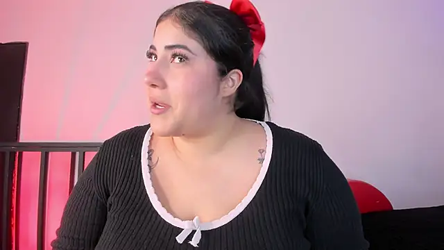 AmberiniHoffman live sex cam