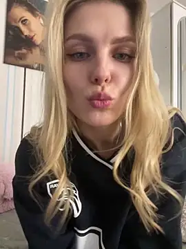 My_Hotgirl's cam snapshot