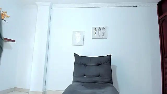 anniesweet-'s cam snapshot