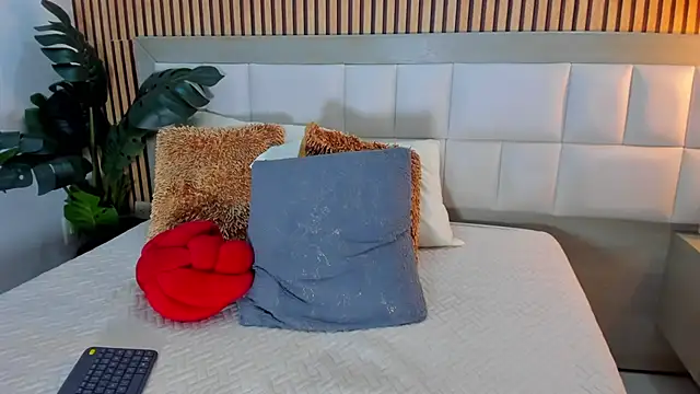 Roseaurora's cam snapshot