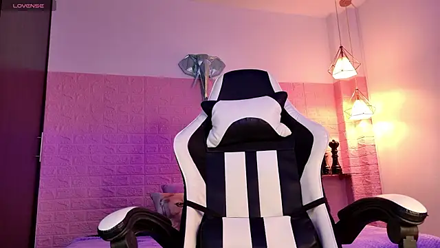 Dulce_Stormy's cam snapshot