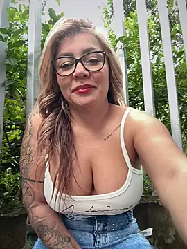 DIANITA_1988 live sex cam