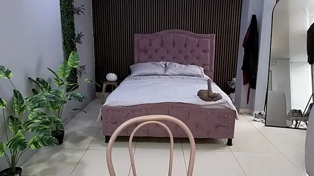 camil_milfdream's cam snapshot