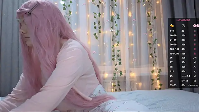 CarolinePepper live sex cam