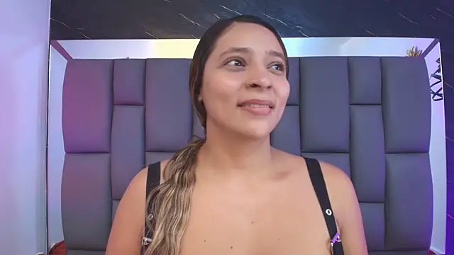 _MiaBrown_'s cam snapshot