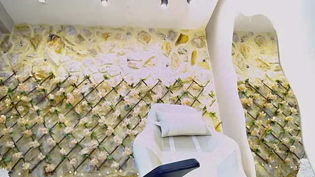 Amy_petitee's cam snapshot