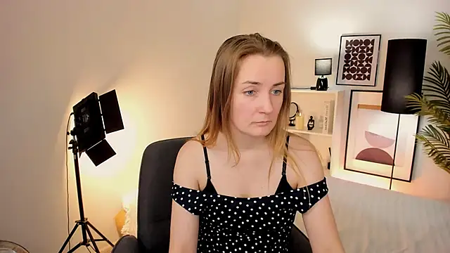 MeggySun's cam snapshot