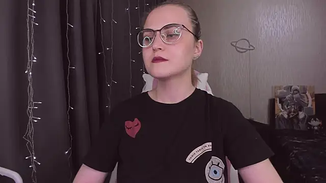 MissBrightShine's cam snapshot