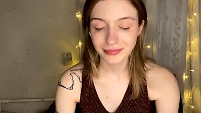 Shining_Robi's cam snapshot