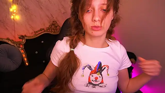 CuteeFoxy's cam snapshot