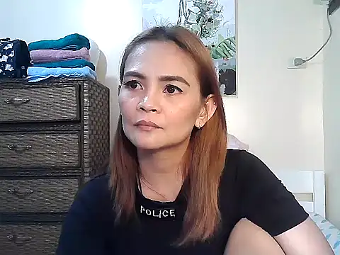 Kisses-13 live sex cam