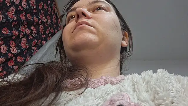 Cyndee_Winter's cam snapshot