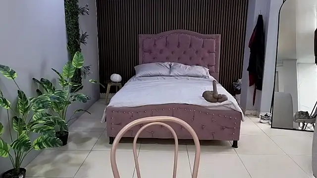 camil_milfdream's cam snapshot