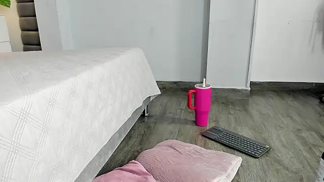 Madie__collins's cam snapshot