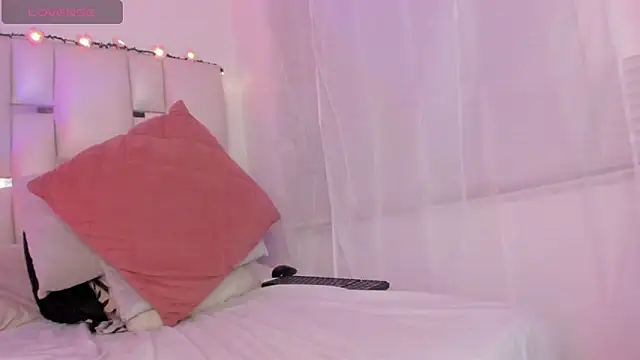 Venuswilds's cam snapshot