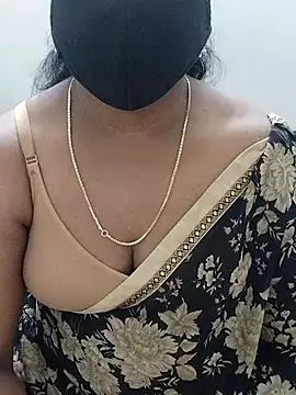 MrsNayoni77's cam snapshot