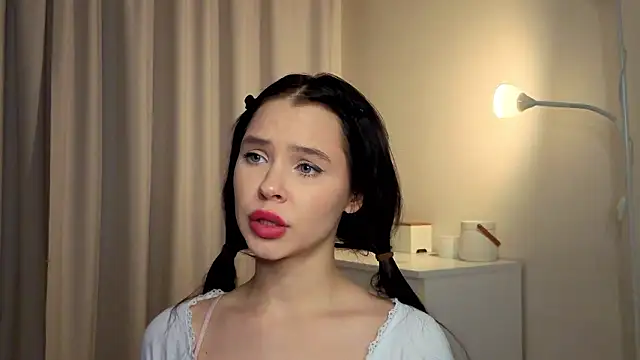 slyshypie's cam snapshot