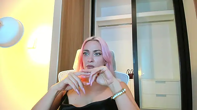 _Miss_Valentina_'s cam snapshot