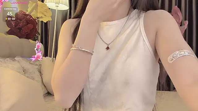 --102KymMiiss--'s cam snapshot