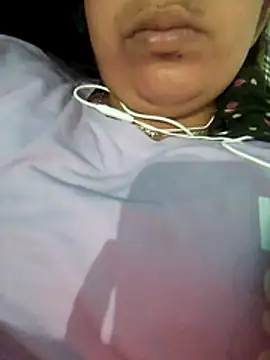 isha_sharma2002's cam snapshot