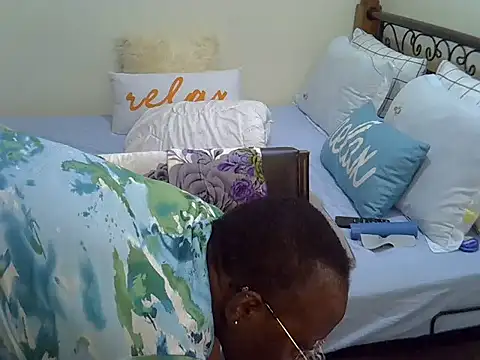 Sweet_Bear's cam snapshot