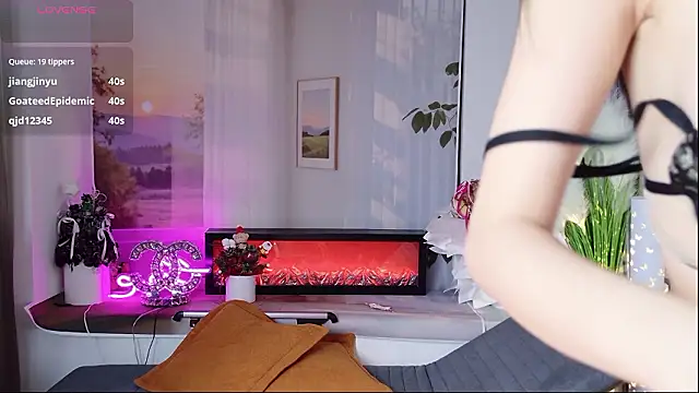 Kiki--2025's cam snapshot