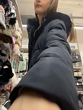 KittyQueeny's cam snapshot