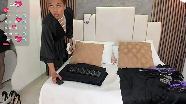 catiusca_reyes_03's cam snapshot