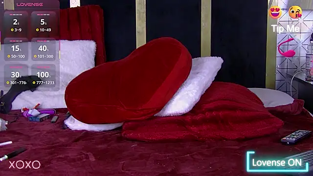 ArielFoxy's cam snapshot