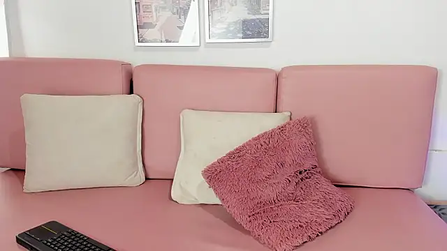 Pamela_SkinnySexy's cam snapshot