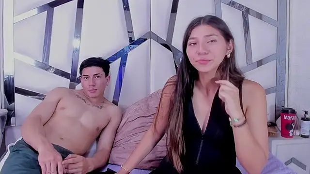 ScarlettAndLucas live sex cam