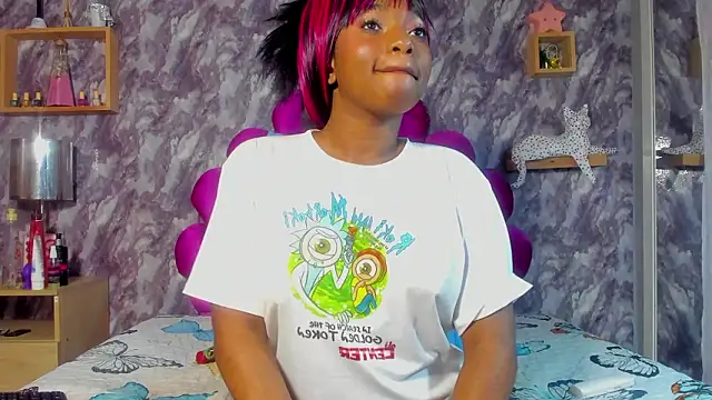 EMMAPARISS's cam snapshot