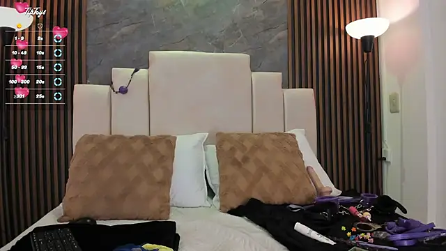 catiusca_reyes_03's cam snapshot