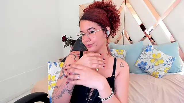 avrilwaynee's cam snapshot