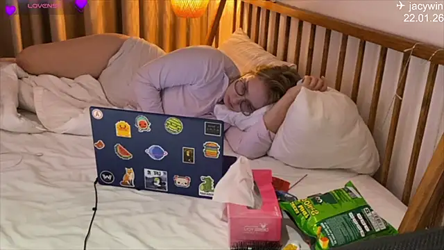 JacyWinslat's cam snapshot