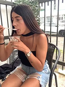 ElectraPink_'s cam snapshot