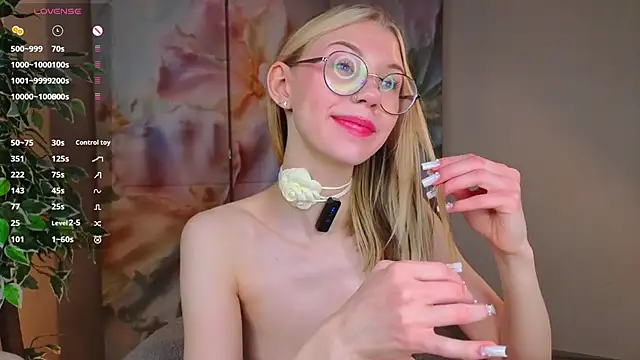 UdelaAllston's cam snapshot