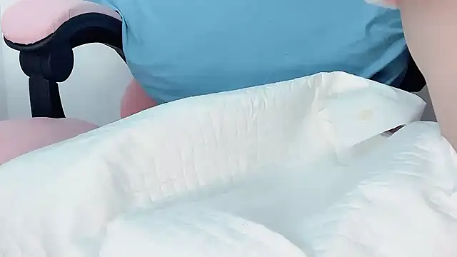 Eloise131499's cam snapshot