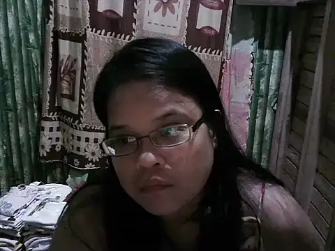 Hotty_babe23's cam snapshot