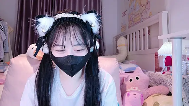 love-uiui's cam snapshot