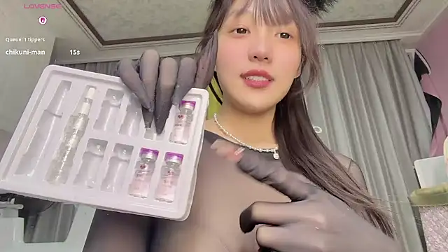 Yaya--728 live sex cam