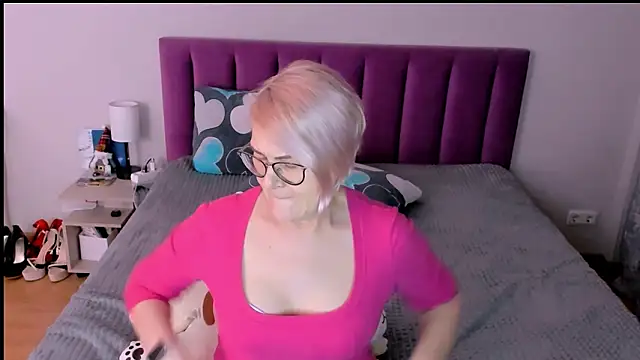 sabrinamacmarren's cam snapshot