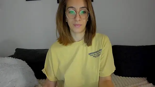 DesireMore90 live sex cam