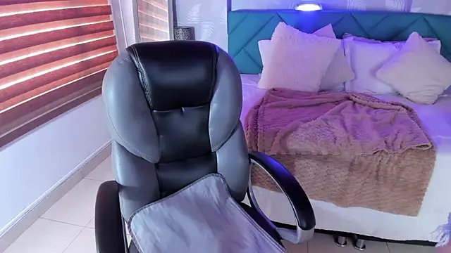 Antonela_vargas's cam snapshot