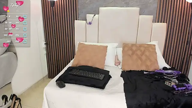 catiusca_reyes_03's cam snapshot