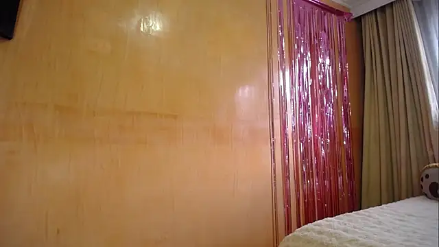 miss_lilieth's cam snapshot