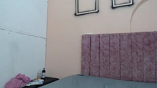 FerneyManti live sex cam