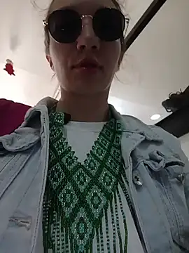 Lucy_colee live sex cam