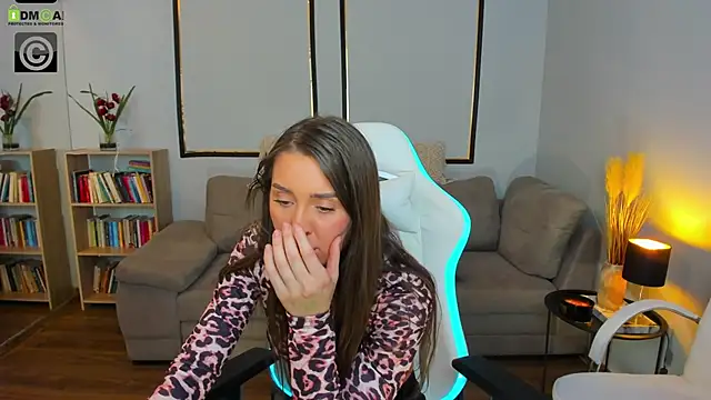 Anya-Ray live sex cam